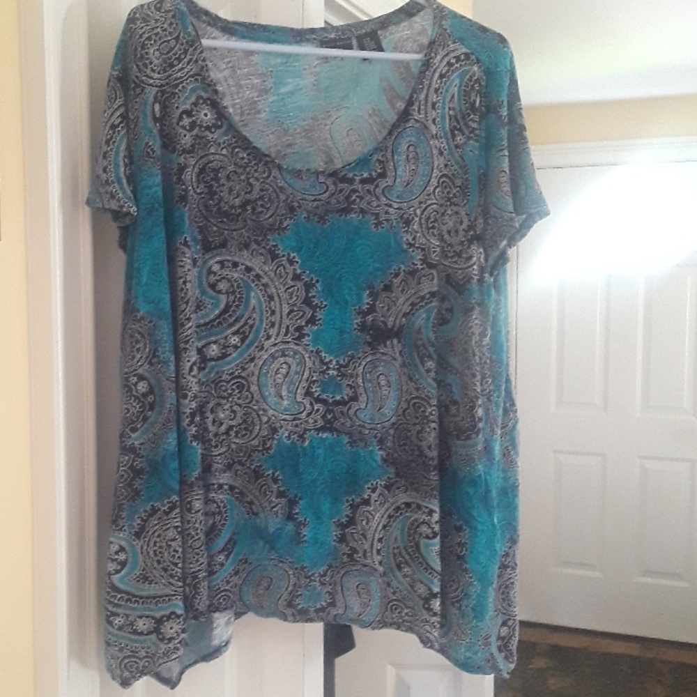 3x navy and aqua paisley shirt